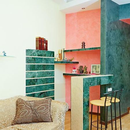 Apartment Deribasovskaya With Jacuzzi أوديسا المظهر الخارجي الصورة