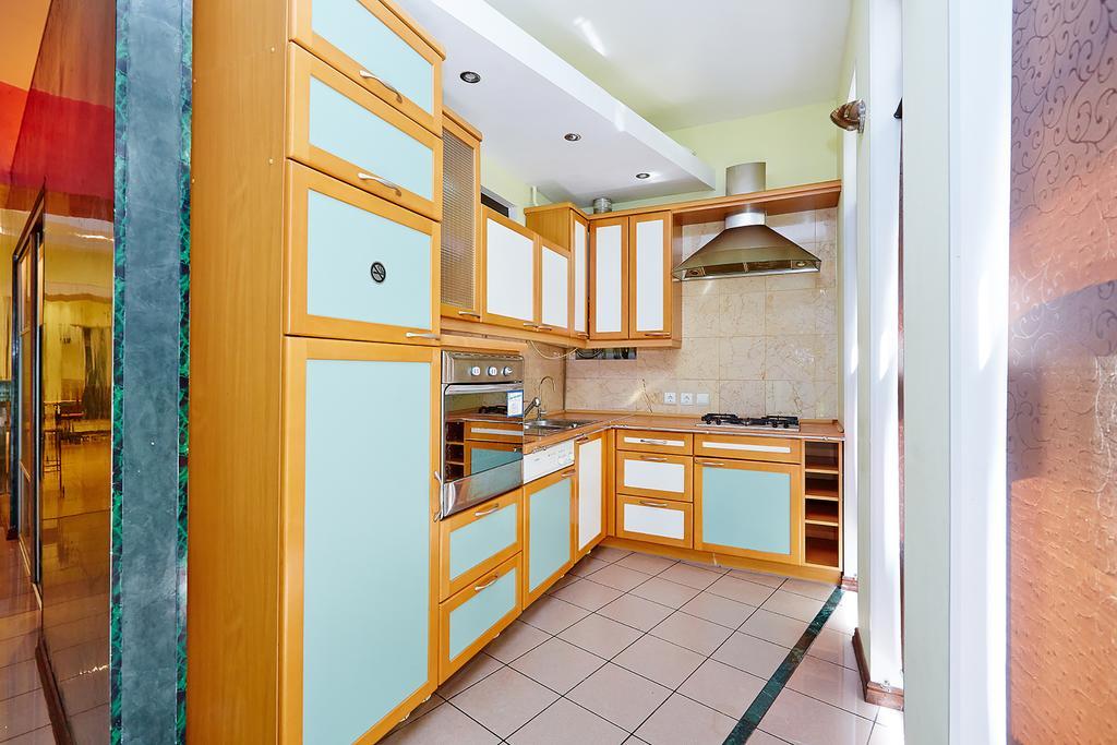 Apartment Deribasovskaya With Jacuzzi أوديسا المظهر الخارجي الصورة